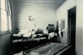 WG Simpson Accountant - office in Royal Hotel building -1955 flood.