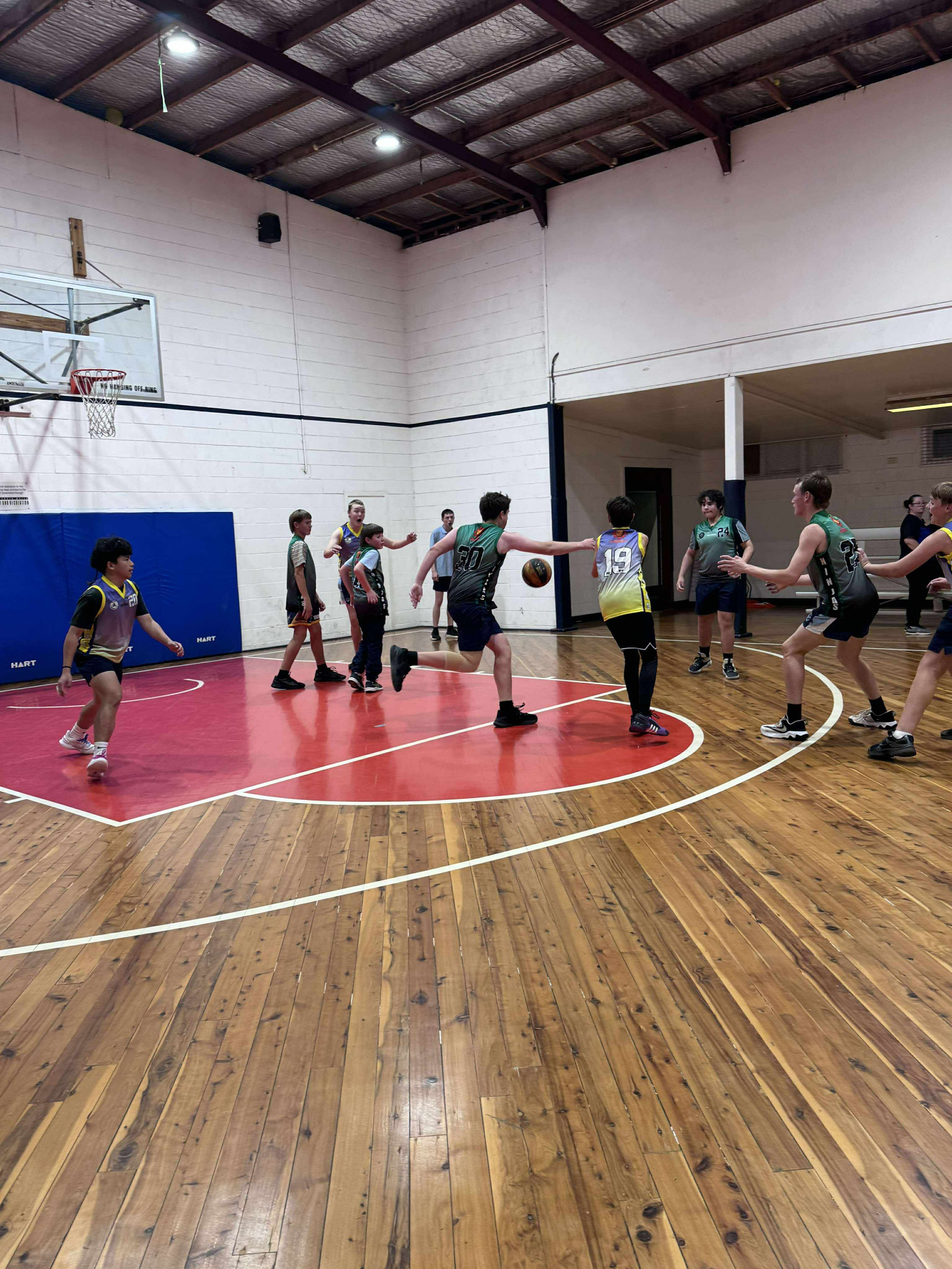 Gilgandra Junior Basketball League’s Emu League in action during round four last week. Photos supplied.