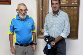 Club captain Geoff Lummis with Putting Champion, Russell Anderson.