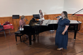 Michelle Woollams, Debbie Chapman, and Andrea Carcas performed ‘Mary Did You Know’.