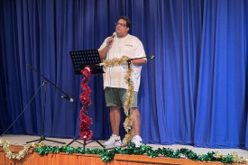 Cameron Wendt gave a solo performance of ‘The First Noel’.