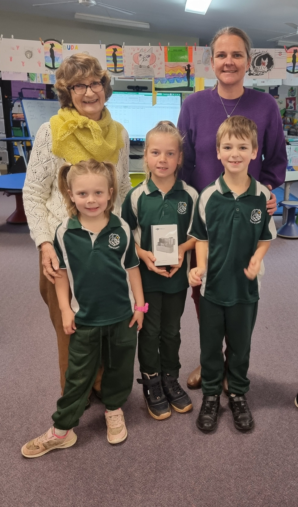 GGF Heather Prout with Eumungerie Public School principal Lisa Lunn and students.