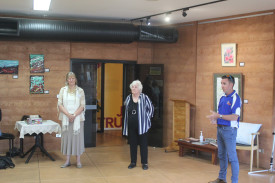 Jenny Rodway of RFDS and Judy Shalhoub.
