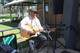 Live music was performed by Brad Haling.