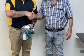 B grade champion is Nick Wright, presented by Peter Lummis.