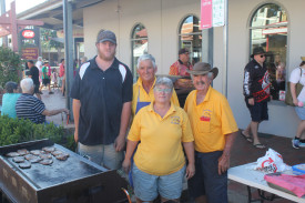 Gilgandra Lion’s Club held a barbeque out front of Gilgandra Pharmacy, one of many dinner options at ‘A Christmas Wonderland’.