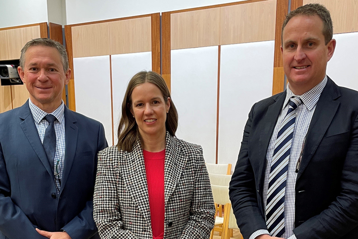 Country Press Australia executive director Peter Kennedy with committee chair Kate Thwaites MP and CPA president Andrew Schreyer. Photo by CPA.