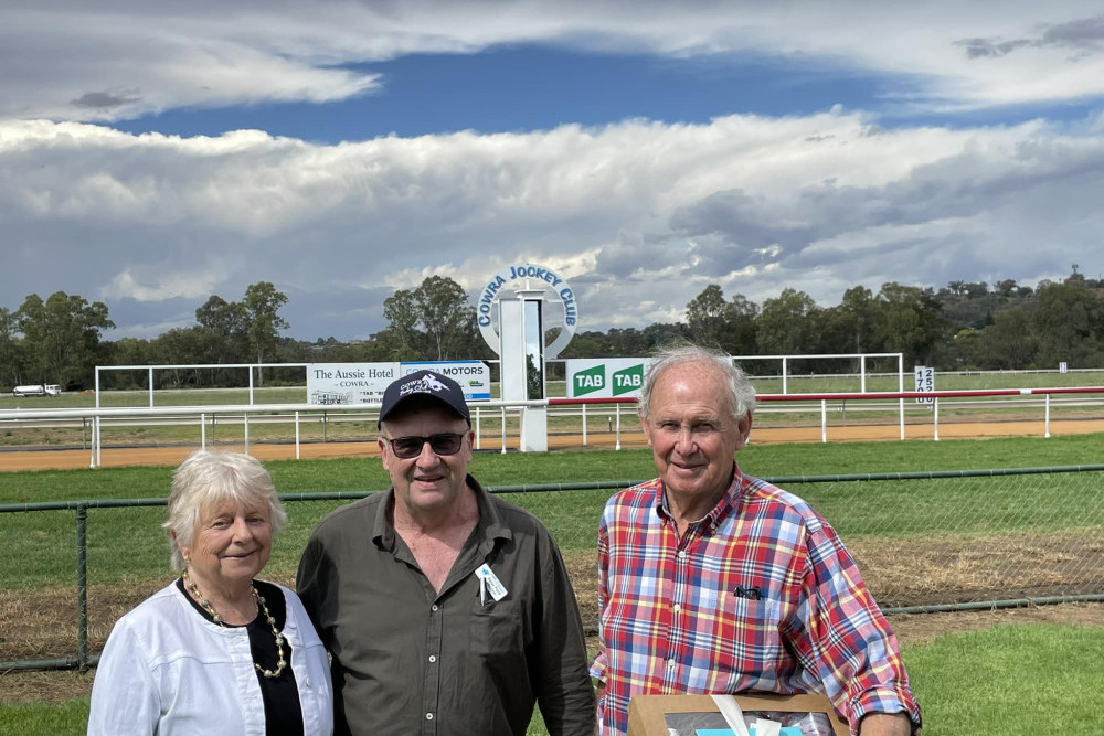 The last race was named the David Payton Retires - Benchmark 50 Handicap and run over 1700 metres. Photo by Cowra Jockey Club.