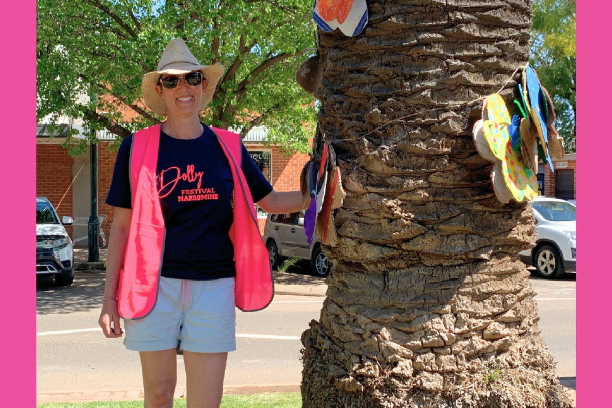 Skye Rush has volunteered with the Dolly Parton Festival since its inception. She invites you to join her as a “Dolly Volly”.