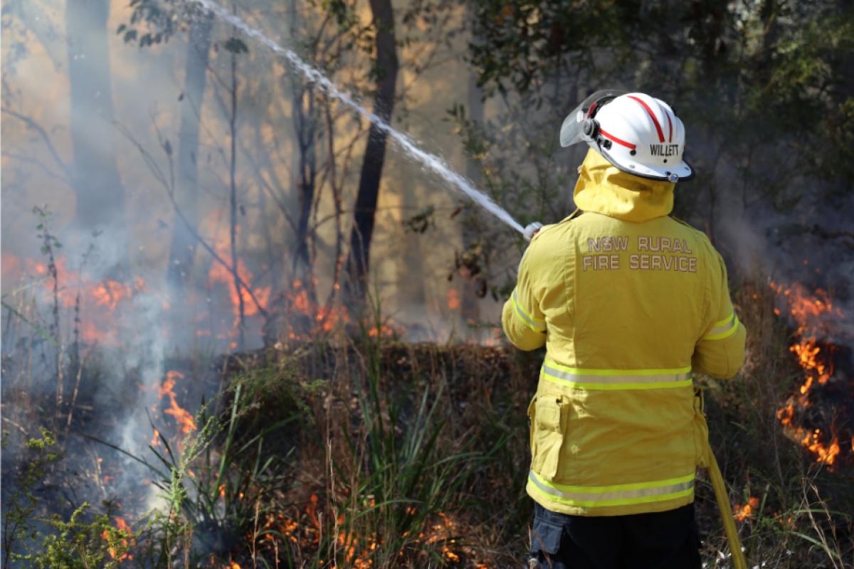 The NSW government has freed up red tape on using water resources for firefighting needs. Photo supplied: NSW RFS.