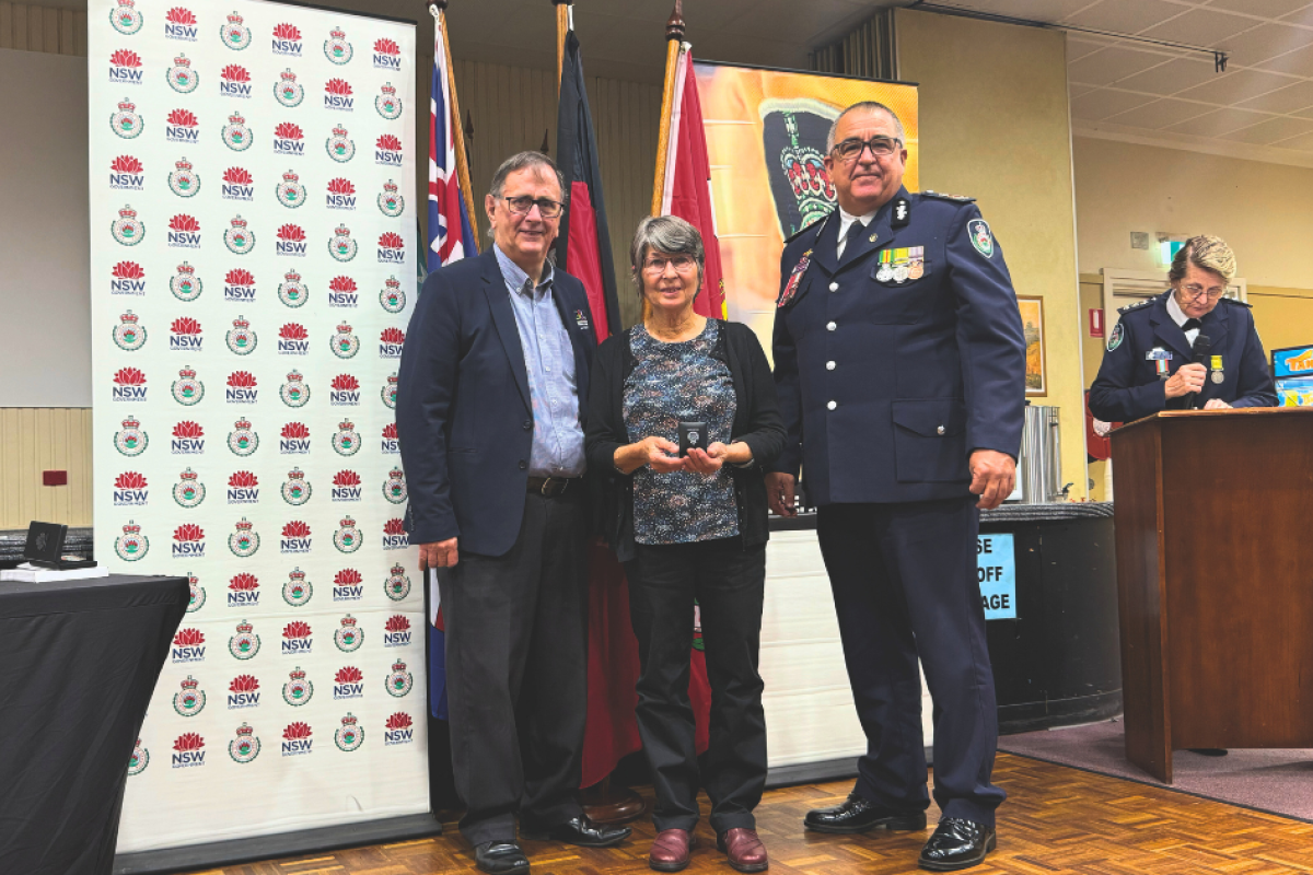 Gilgandra Shire Council’s mayor Doug Batten (pictured throughout) with Annette Quayle, and NSW RFS deputy commissioner, Peter McKechnie (pictured throughout). Photos by: NSW RFS.