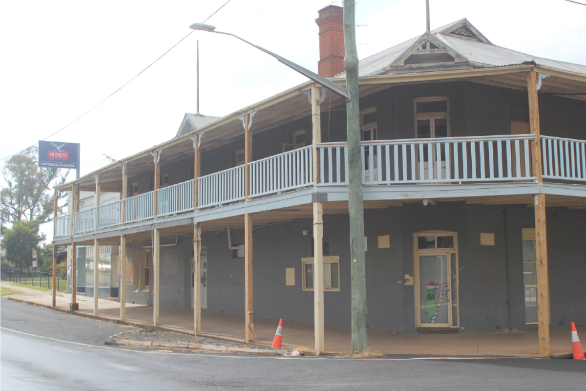 Gilgandra’s historic Tattersalls hotel has been under rennovations by Newcaslte couple Chris and Rebecca Coffey since mid last year, with plans to turn it into a residential estate. Photos by The Gilgandra Weekly: Nicholas Croker.