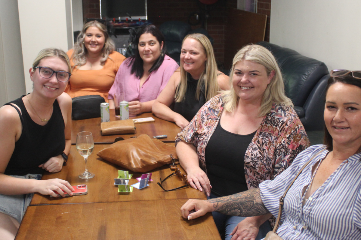 Olivia Amiet, Jasmine Scholte, Amanda Pearson, Cate Corcoran, Simone Sandry, and Belinda Harvey enjoying the race at The Royal Hotel.