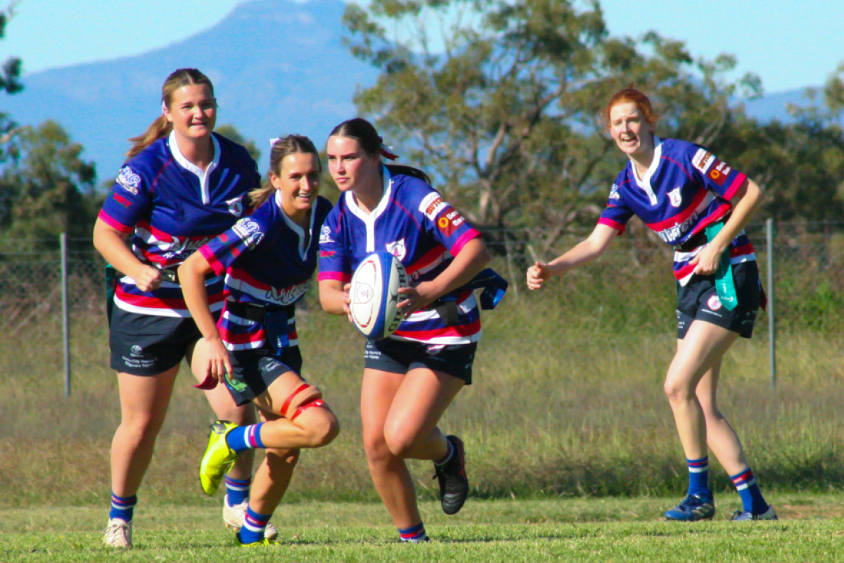Gulargambone Flamin’ Galahs on the attack.