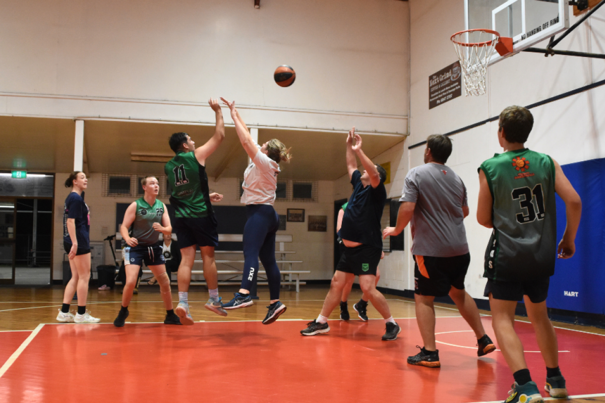 Toucans 36 defeated Bricklayers 35. Photo supplied.