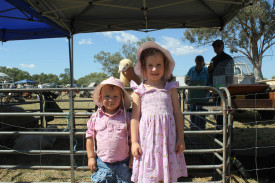 pipper-terry-(dubbo)-and-her-cousin-elise-border-(parkes)-(2).JPG