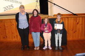 Liz McCutcheon and members of the GIL Library Hub’s Tech Club.